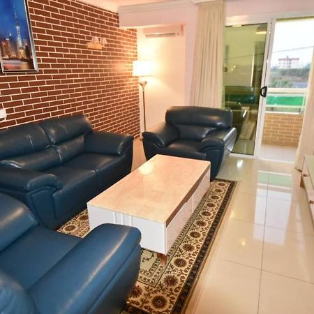 Grand Hotel Aeroport, Douala Bagian luar foto