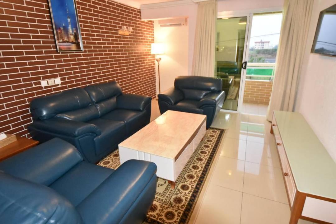 Grand Hotel Aeroport, Douala Bagian luar foto